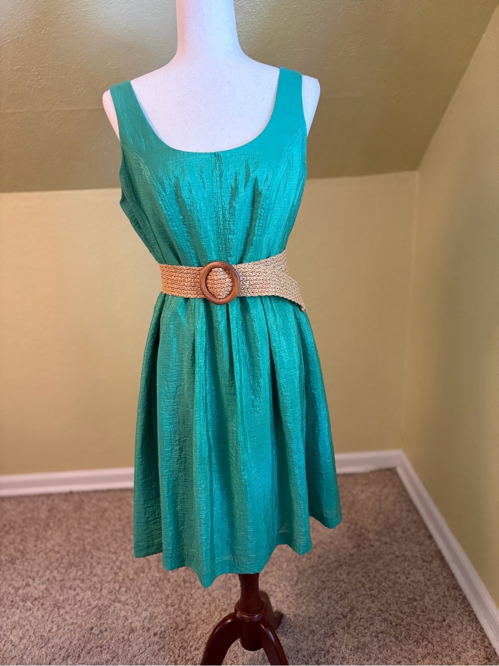 Nine West Taffeta Green Sleeveless Belted Dress